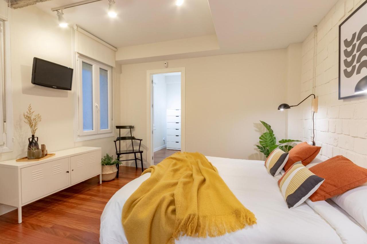 Gran Apartamento Con Estilo En El Centro De Билбао Екстериор снимка