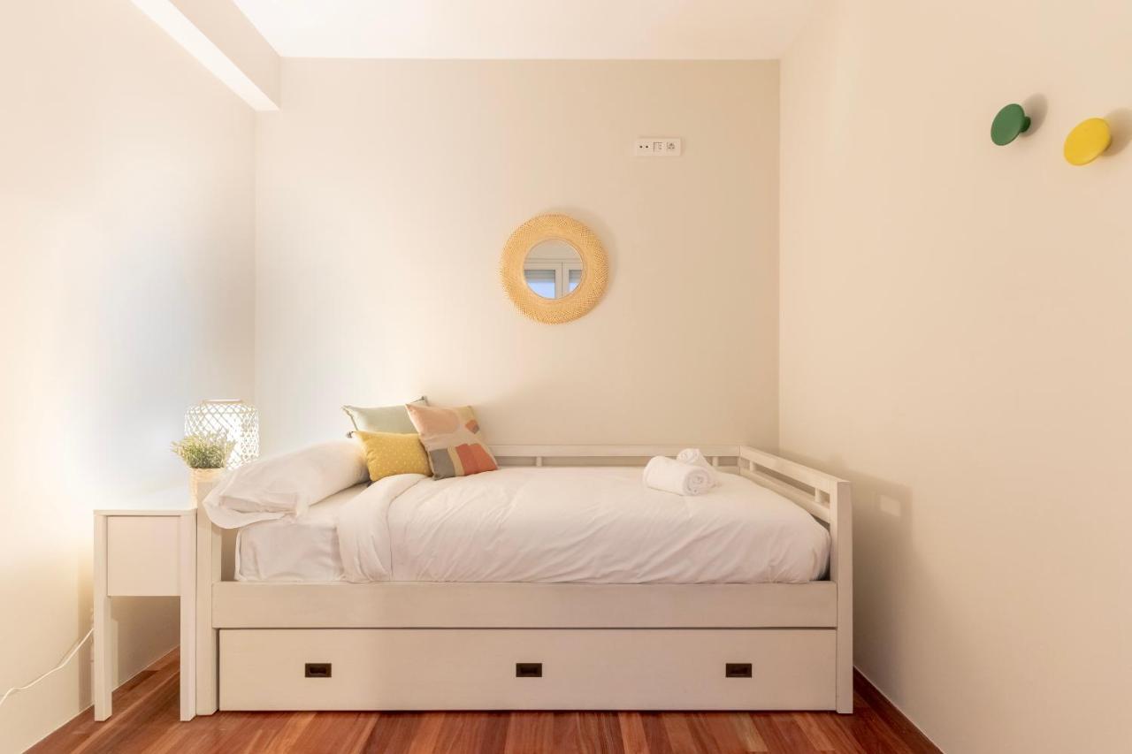 Gran Apartamento Con Estilo En El Centro De Билбао Екстериор снимка