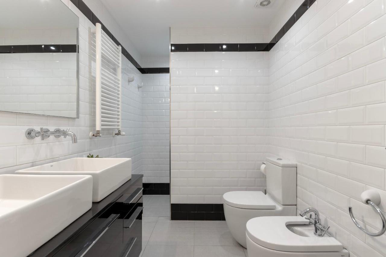 Gran Apartamento Con Estilo En El Centro De Билбао Екстериор снимка
